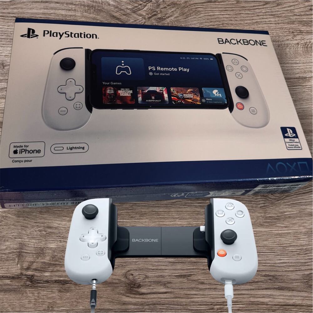 β’SEALEDβ’ Backbone One PlayStation Edition (Lightning) β’ iPhone Gaming Controller